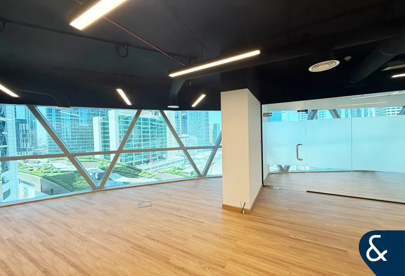 Modern Finish | DIFC | Fitted Office