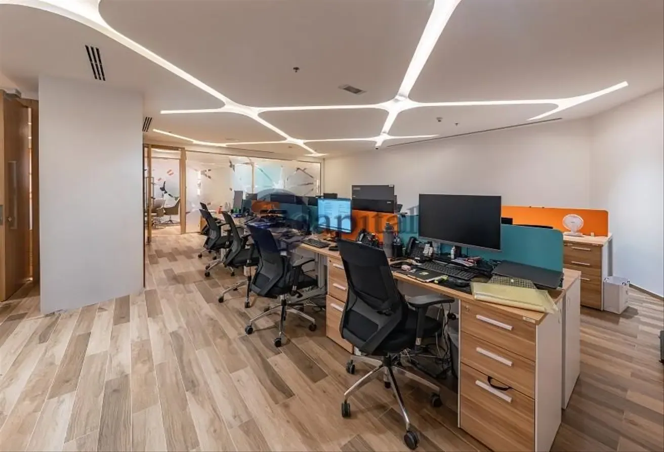 RENTED FULLY FITTED AND FURNISHED OFFICE IN DIFC