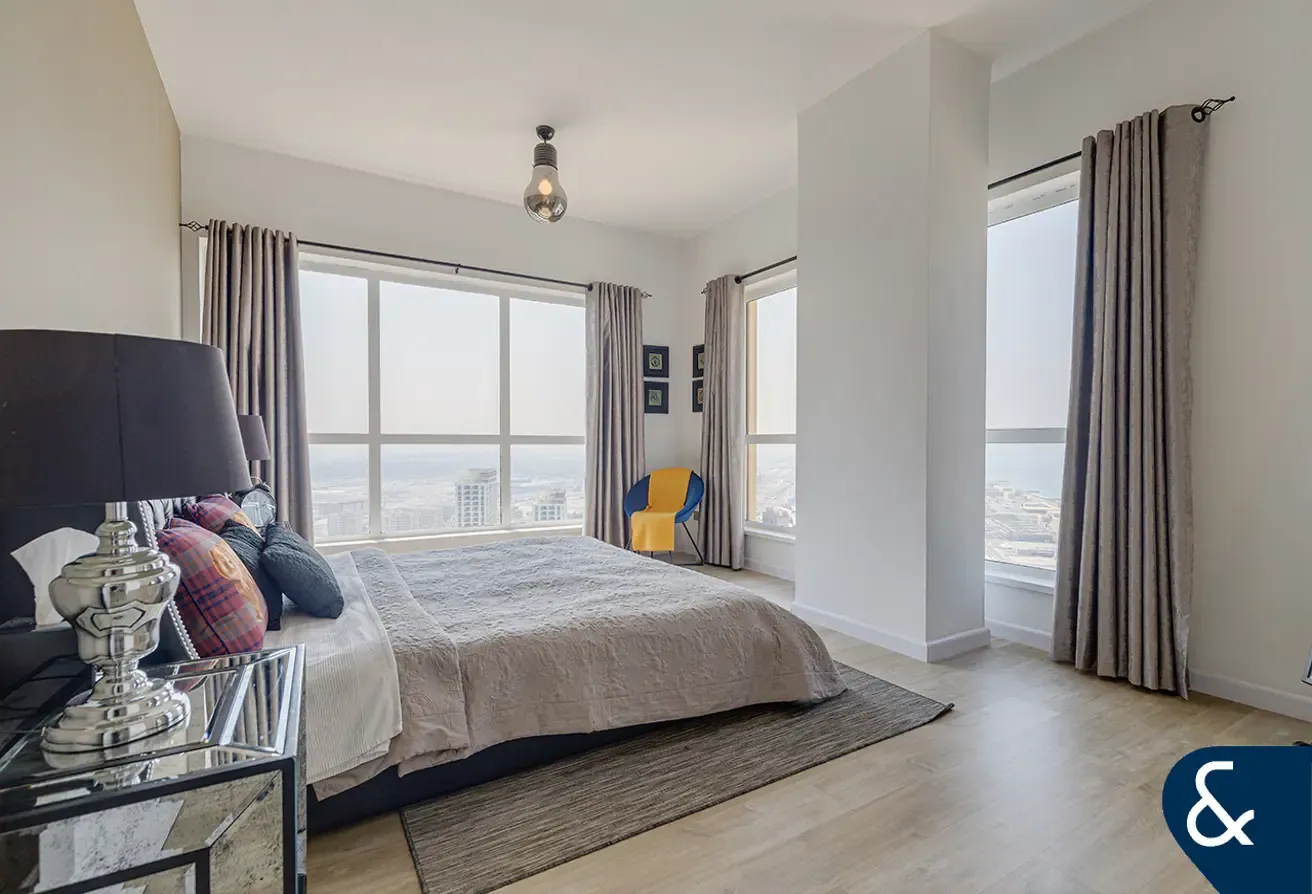 Fully Renovated | 2 Bed | Vacant On Transfer