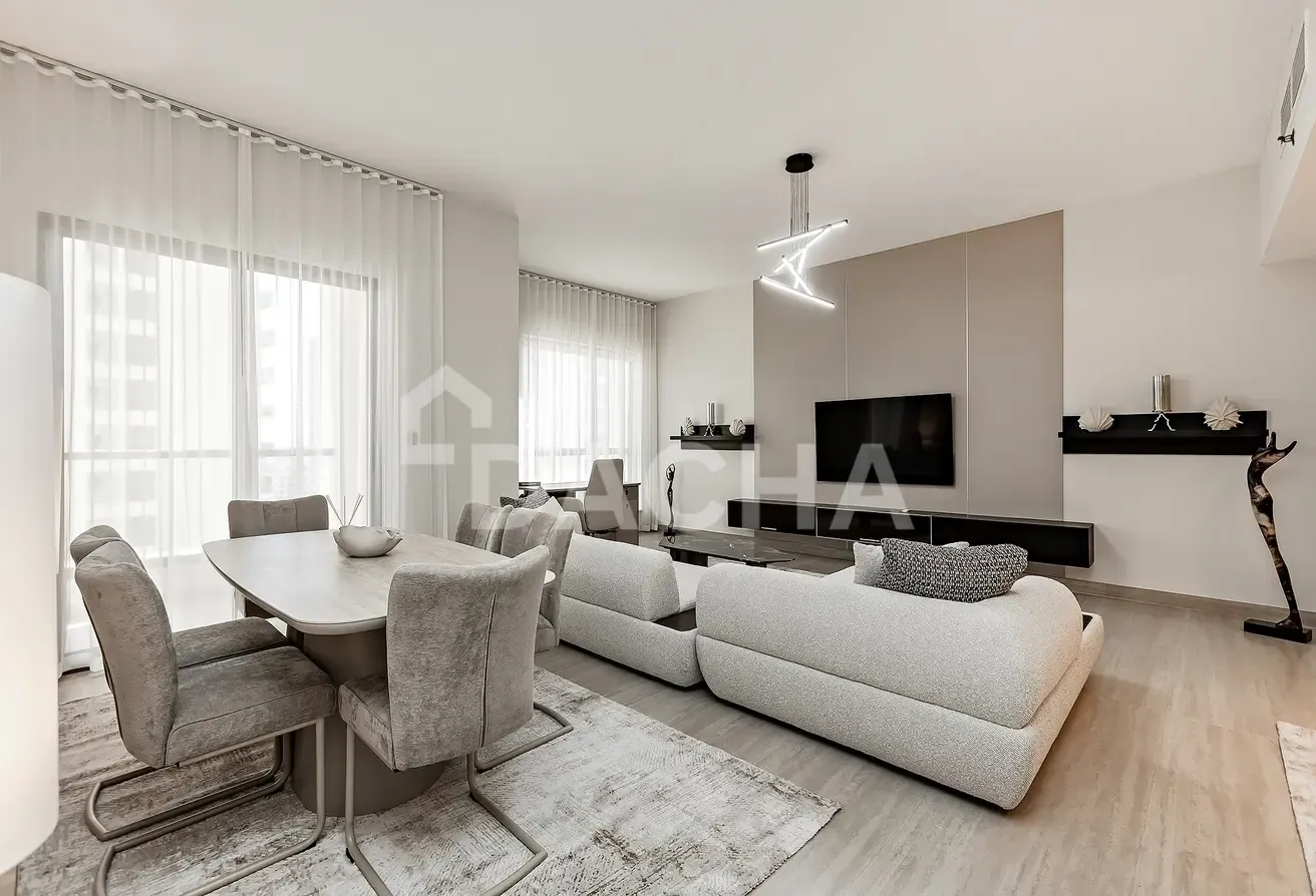 Luxury Unit| Fully Upgraded| Converted 1BR to 2BR