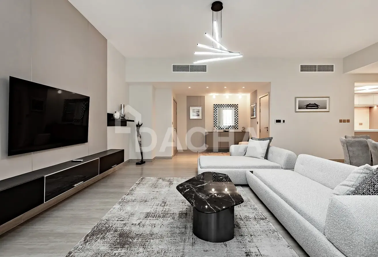 Luxury Unit| Fully Upgraded| Converted 1BR to 2BR