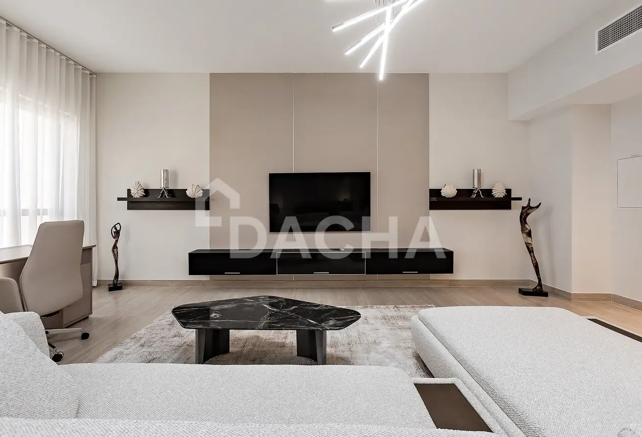 Luxury Unit| Fully Upgraded| Converted 1BR to 2BR