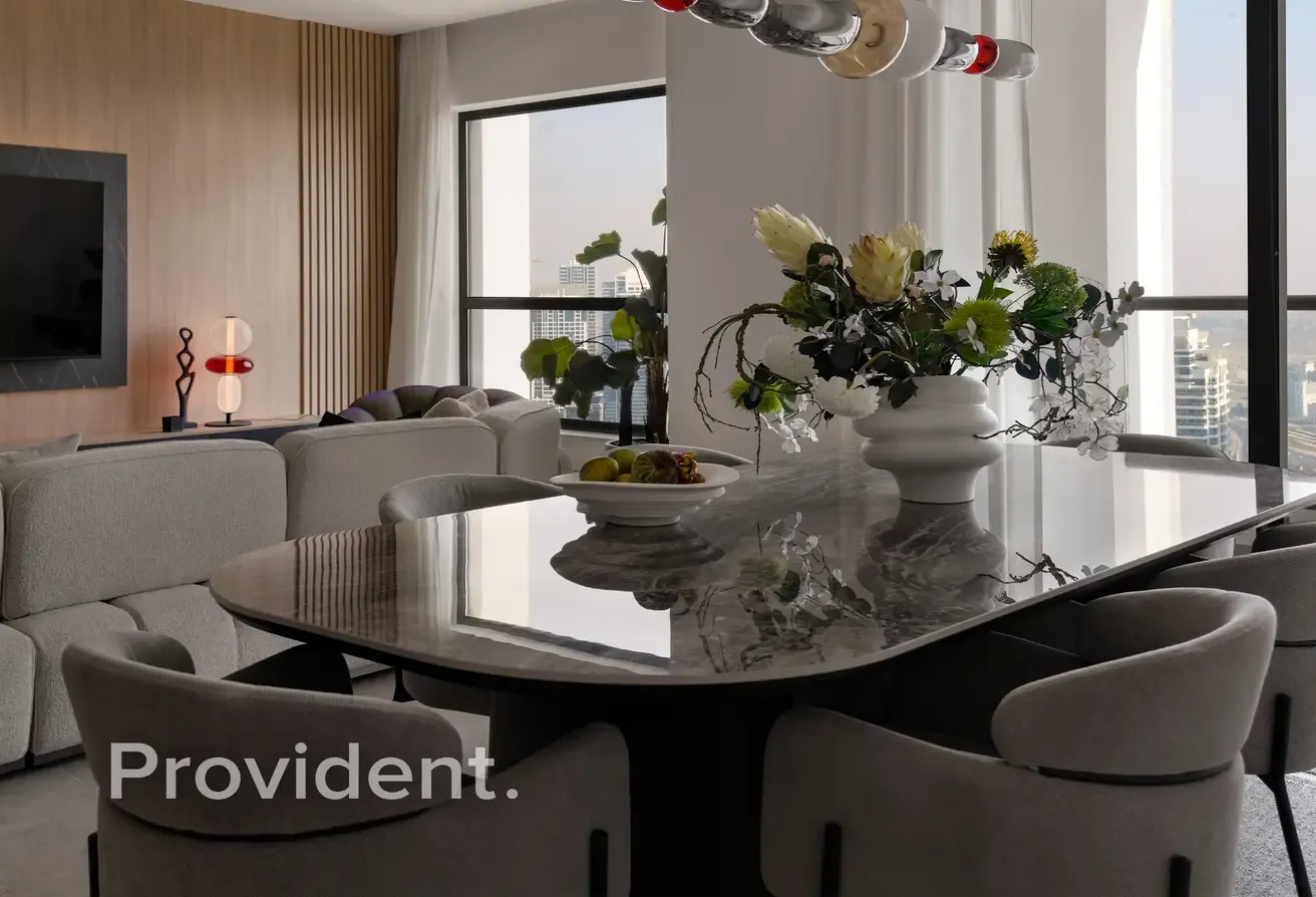 Luxury Upgraded 2BR | Sea/Marina View | Furnished