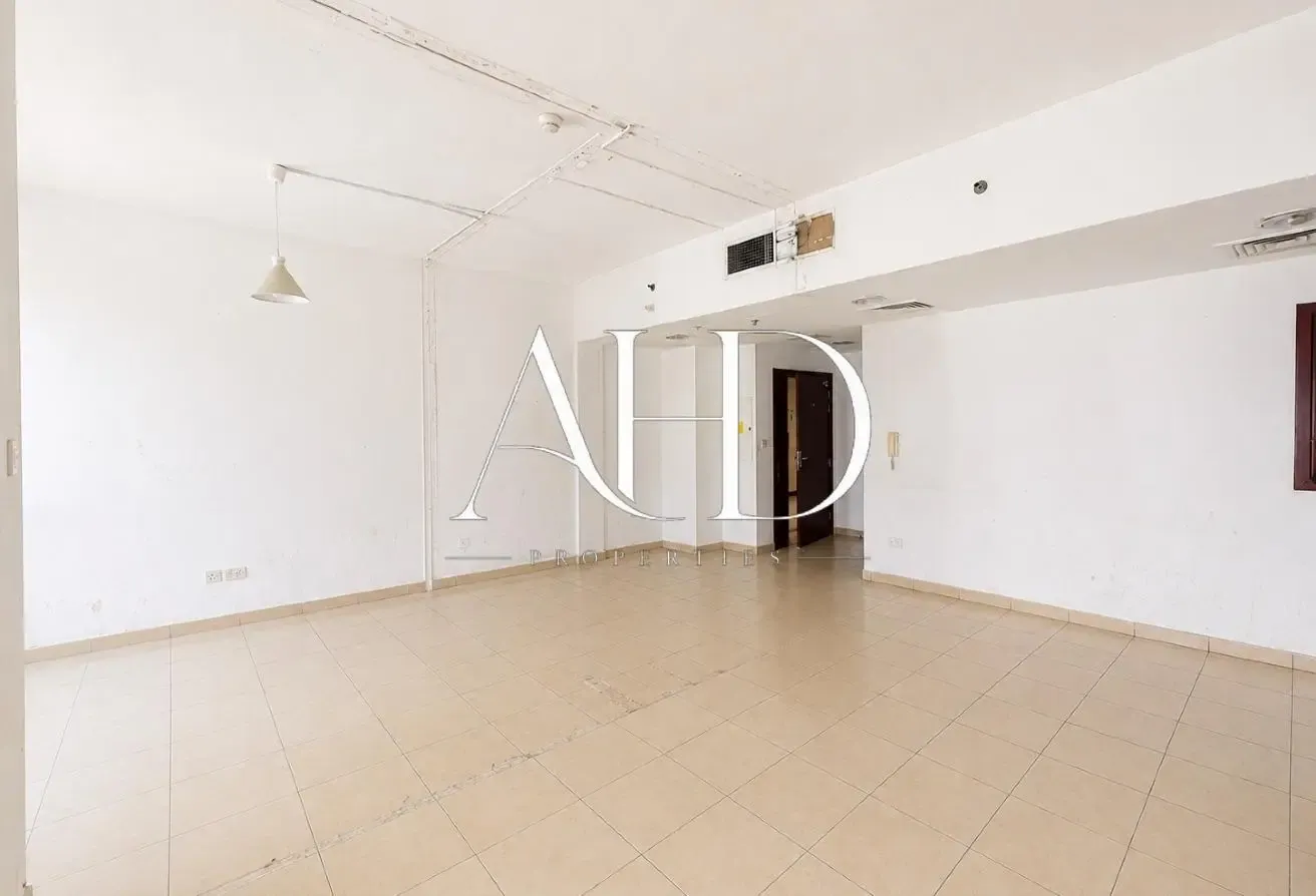 Waterfront | Panoramic Views | Investor's Deal