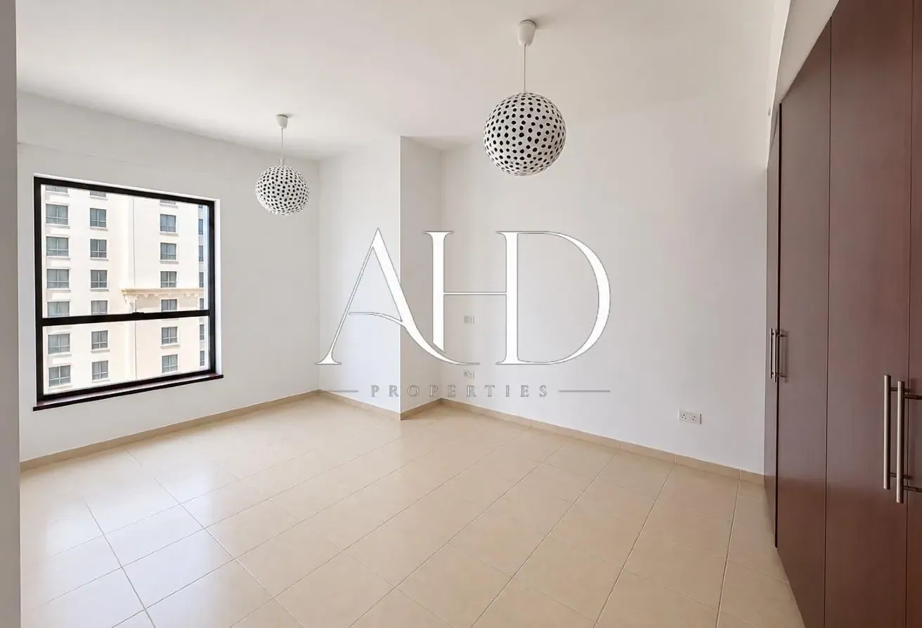 Waterfront | Panoramic Views | Investor's Deal