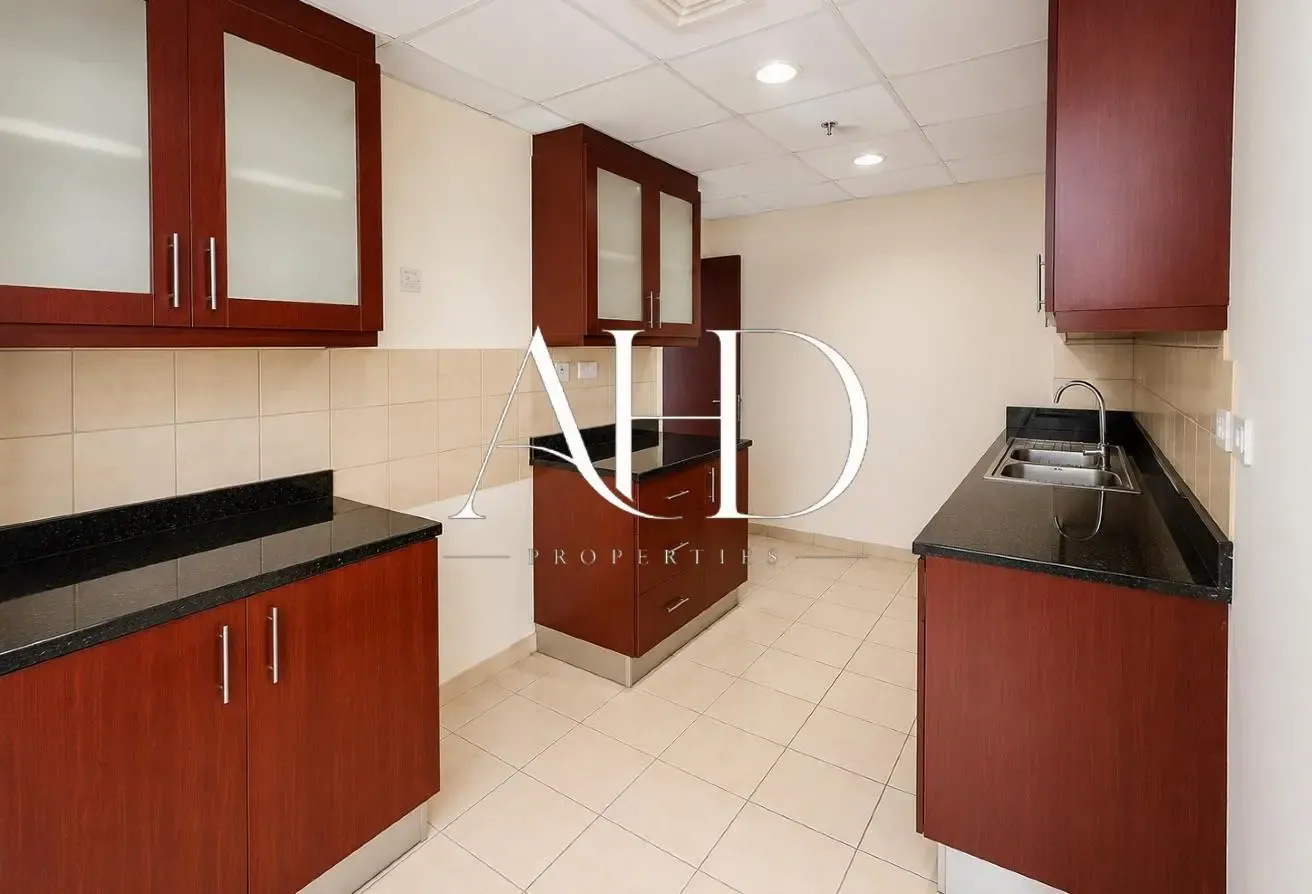 Waterfront | Panoramic Views | Investor's Deal