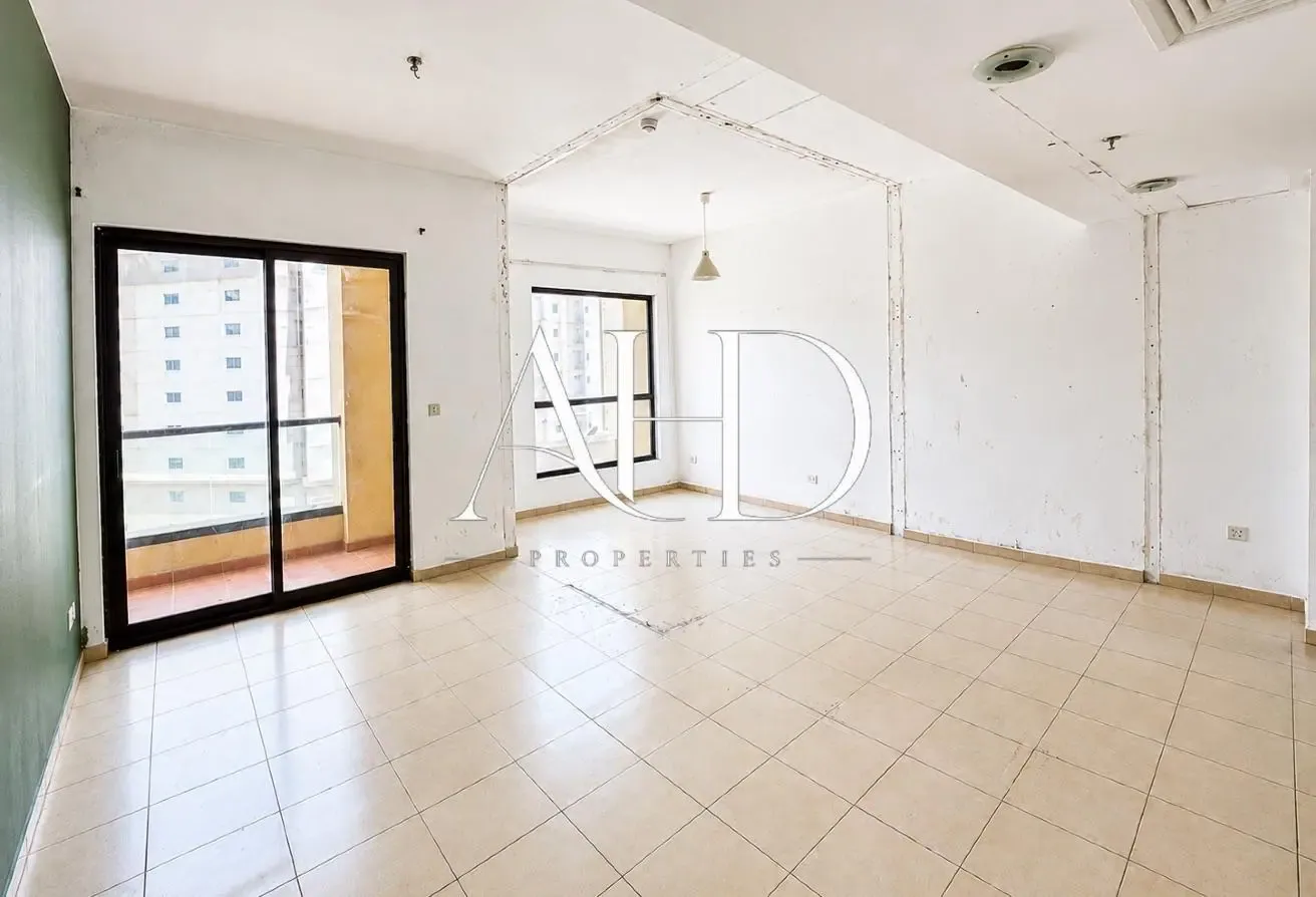 Waterfront | Panoramic Views | Investor's Deal