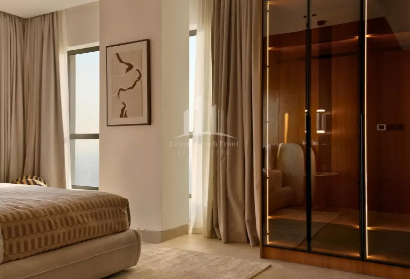 Luxury upgraded | Sea and Marina View | Vacant