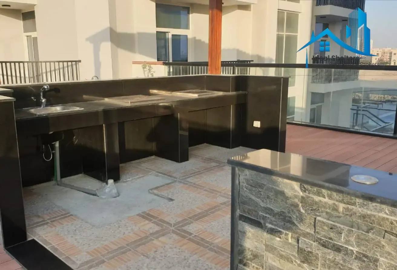 Modern Design Fully furnished Studio Near Metro