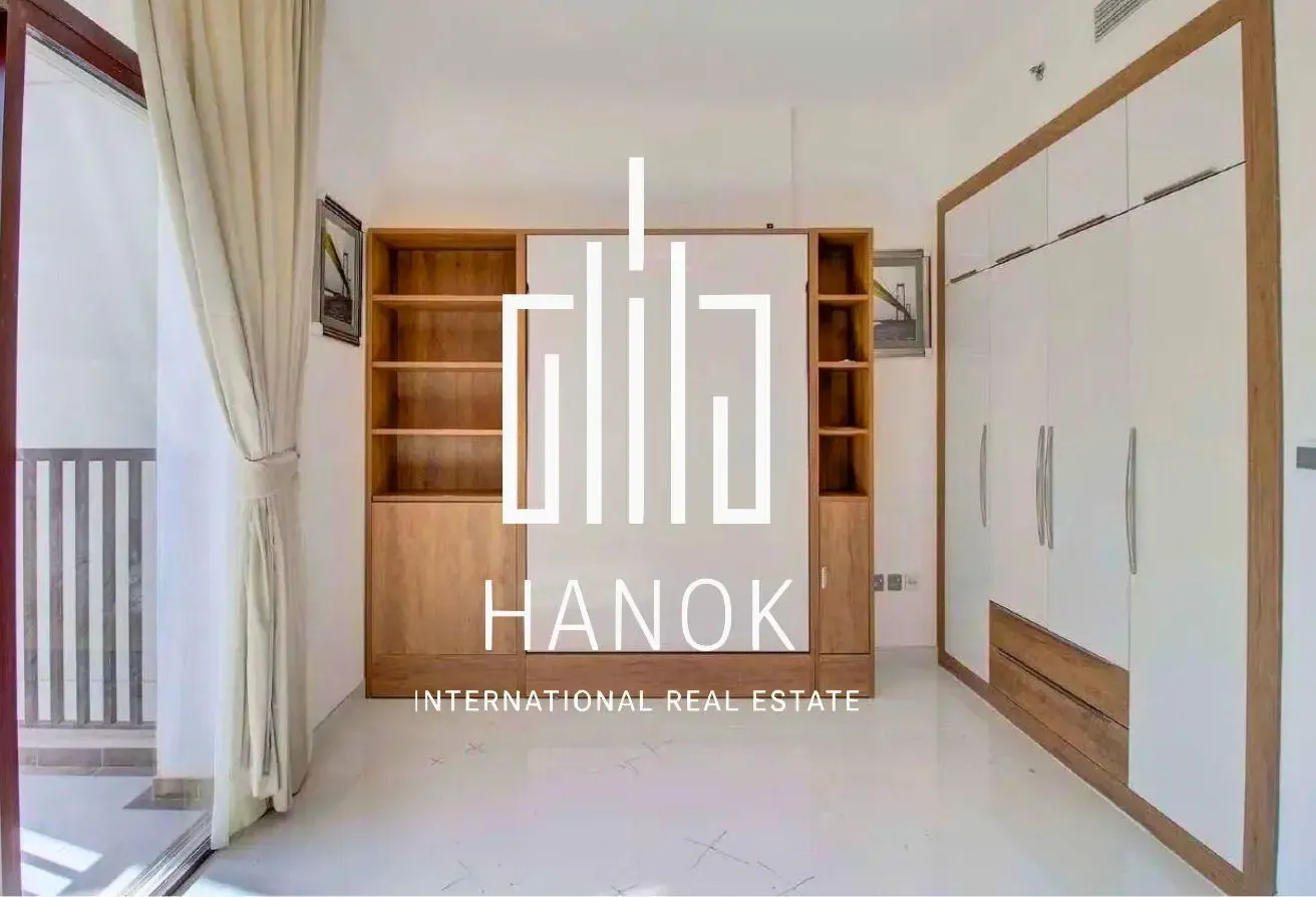 STYLISH| FULLY FURNISHED| NEAR METRO| HIGH ROI