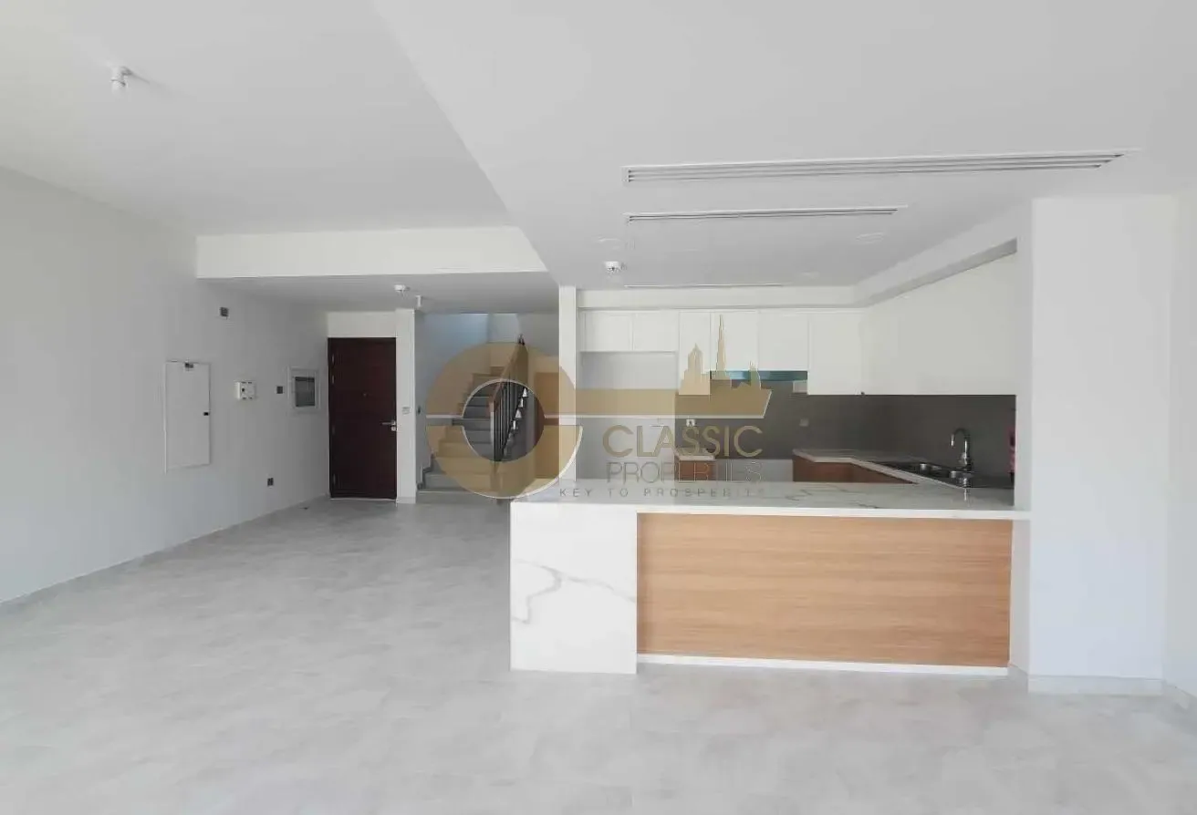 EXCELLENT LOCATION | RENTED | NEXT TO POOL & PARK