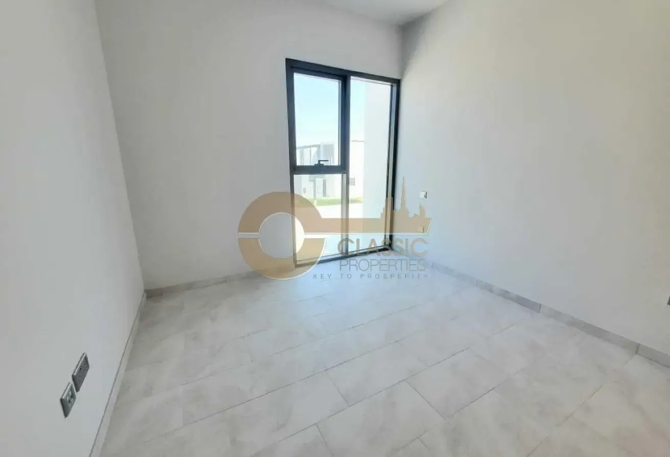 EXCELLENT LOCATION | RENTED | NEXT TO POOL & PARK