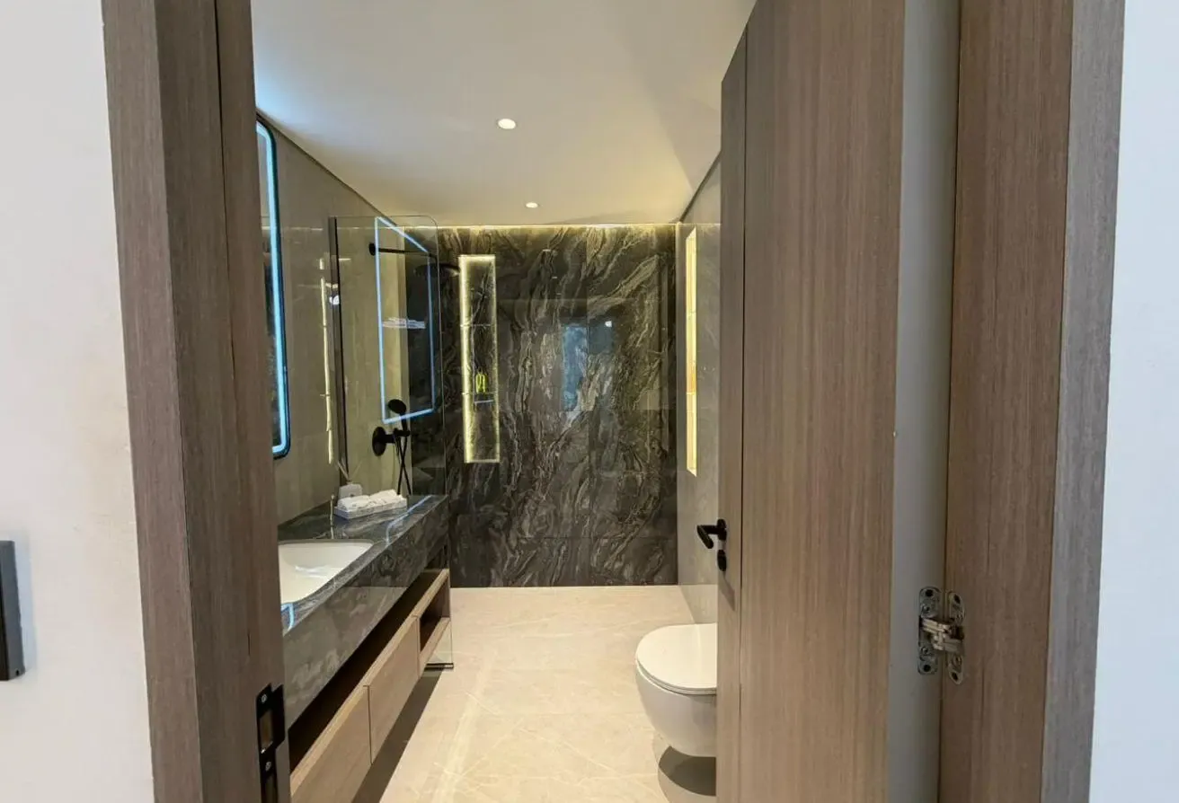 DISCOUNTED PRICE|PRIVATE POOL|FLEXIBLE STRUCTURE