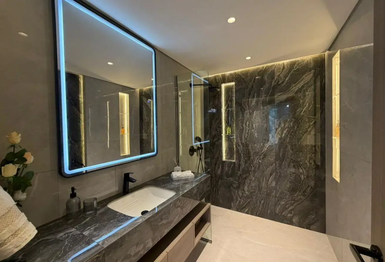 DISCOUNTED PRICE|PRIVATE POOL|FLEXIBLE STRUCTURE