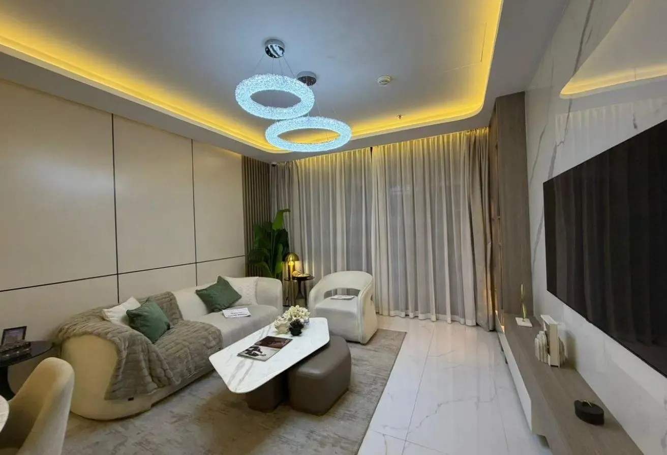 DISCOUNTED PRICE|PRIVATE POOL|FLEXIBLE STRUCTURE