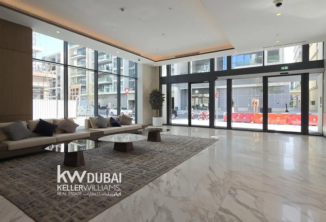 RESALE |VACANT| COMMUNITY LIVING | BEST LAYOUT
