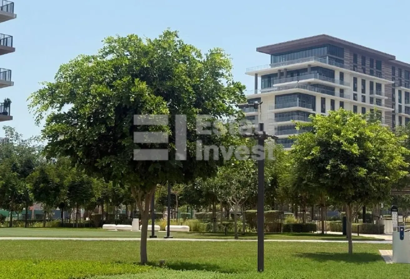 Middle Floor | Sea View | Genuine Resale