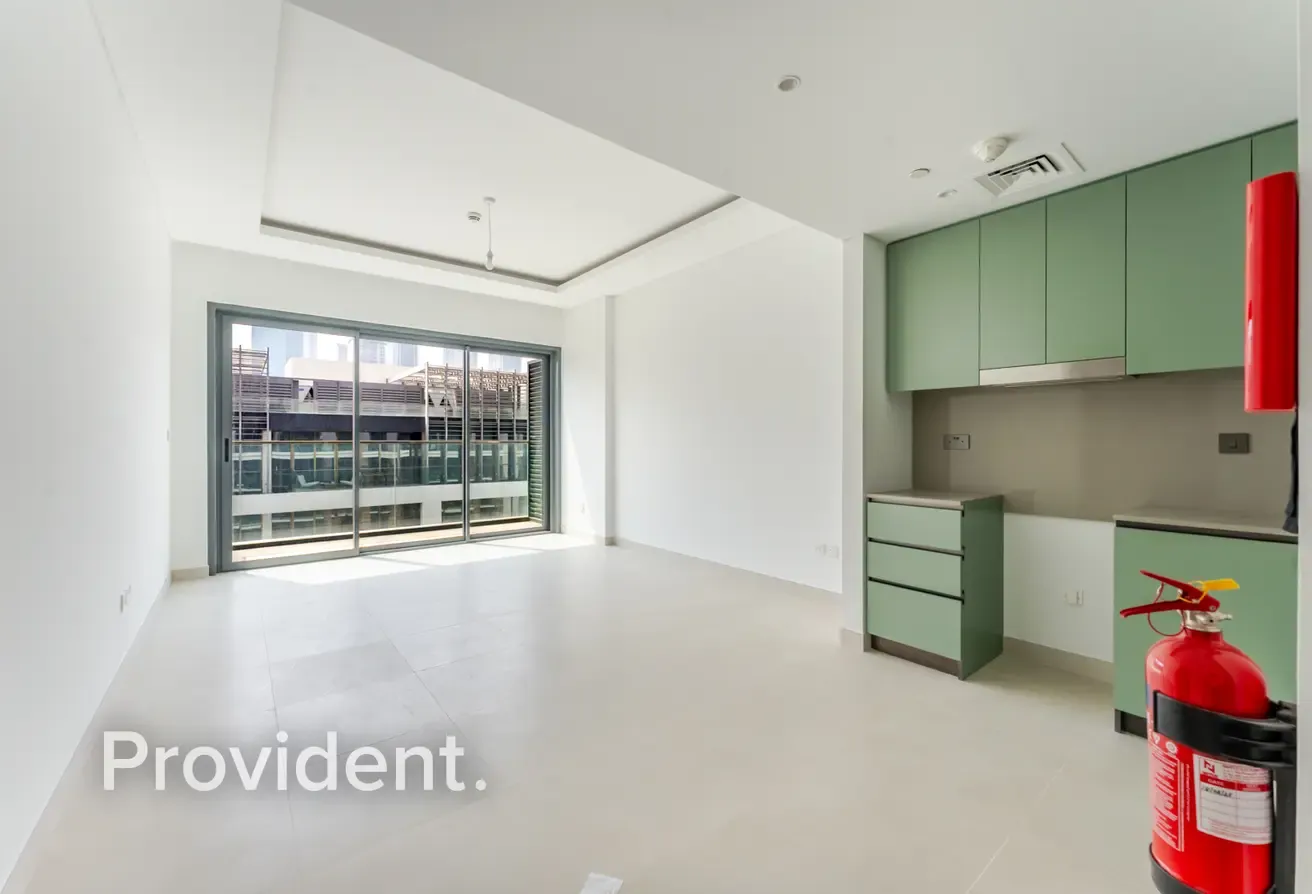 Burj Khalifa View | Vacant | Great Investment