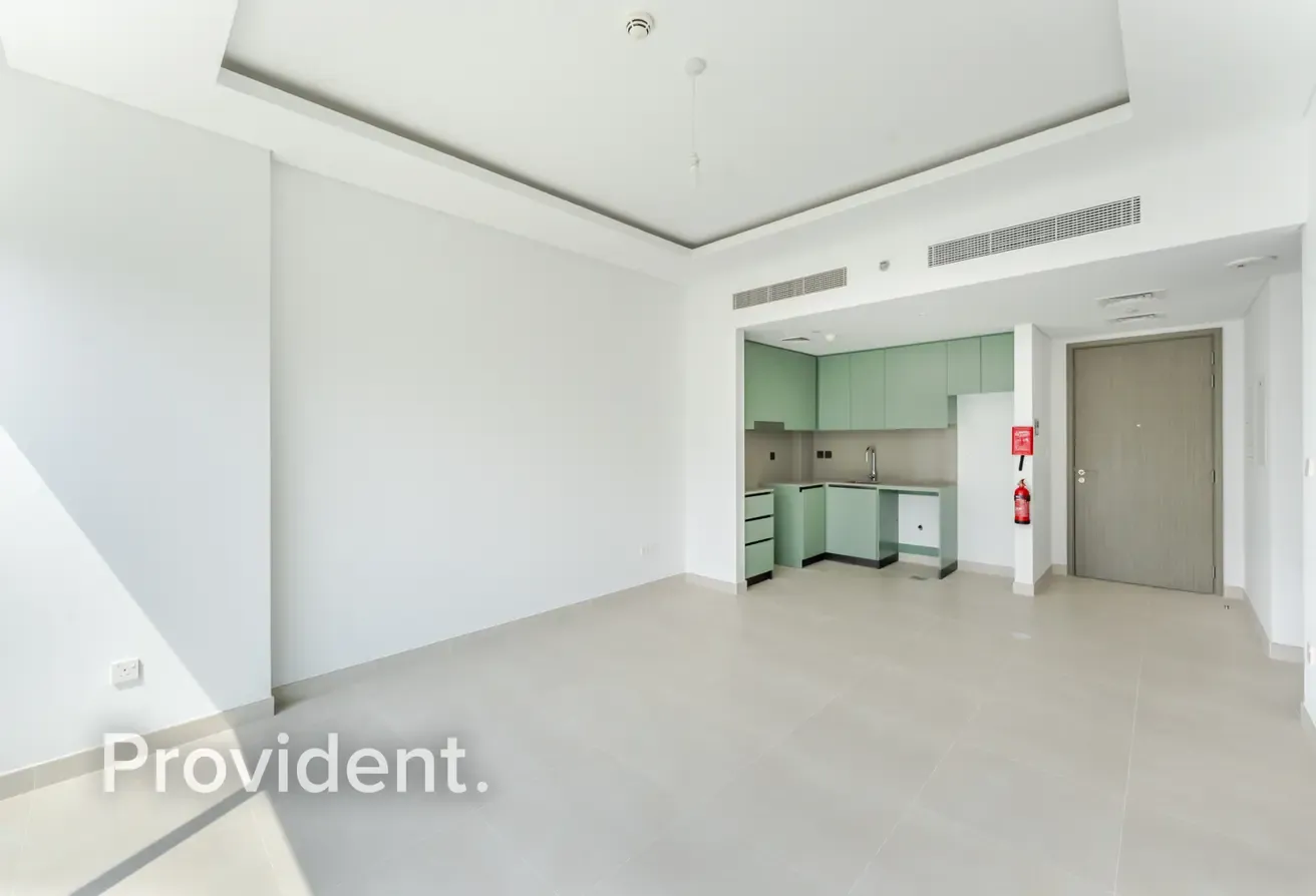 Burj Khalifa View | Vacant | Great Investment