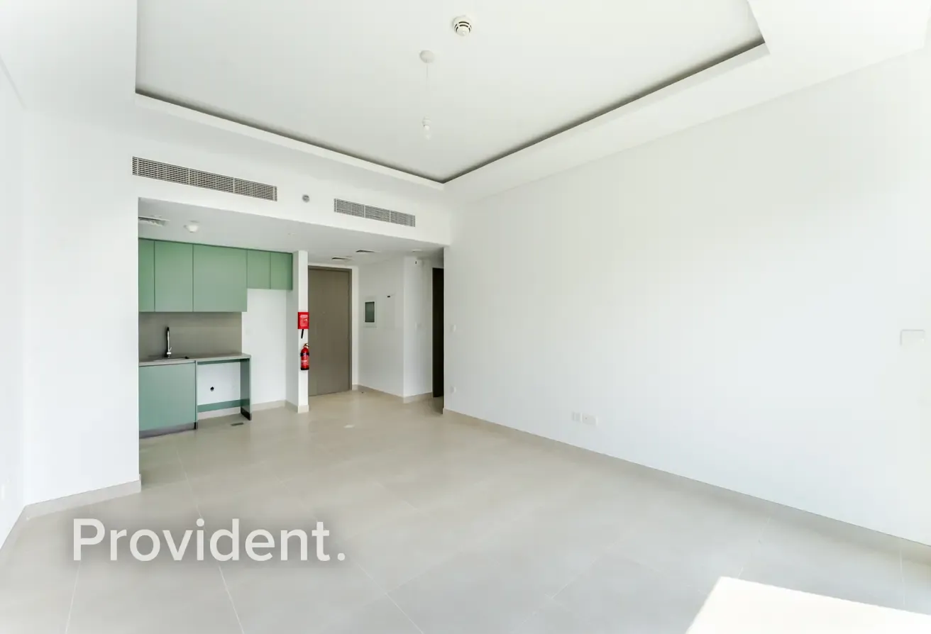 Burj Khalifa View | Vacant | Great Investment