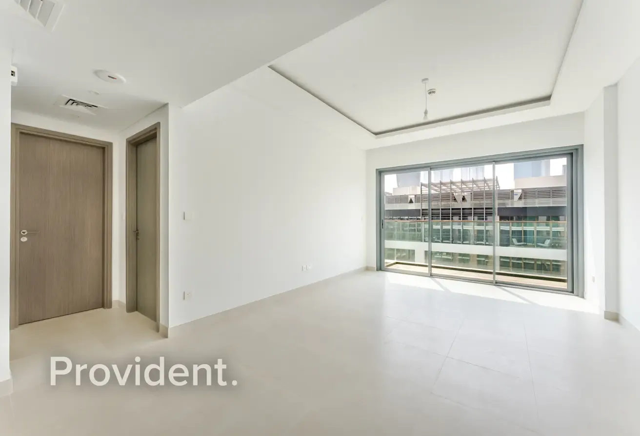 Burj Khalifa View | Vacant | Great Investment