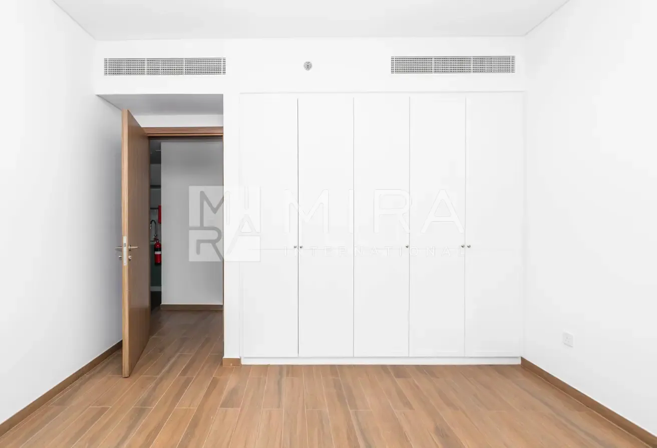 Corner Unit | Prime Location | Burj Khalifa View