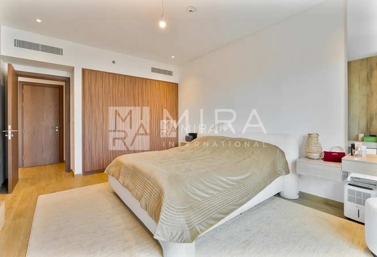 Burj Khalifa View | Series 18 | Spacious Unit