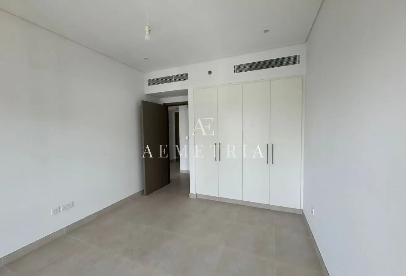 Burj Khalifa View I Vacant I Investment