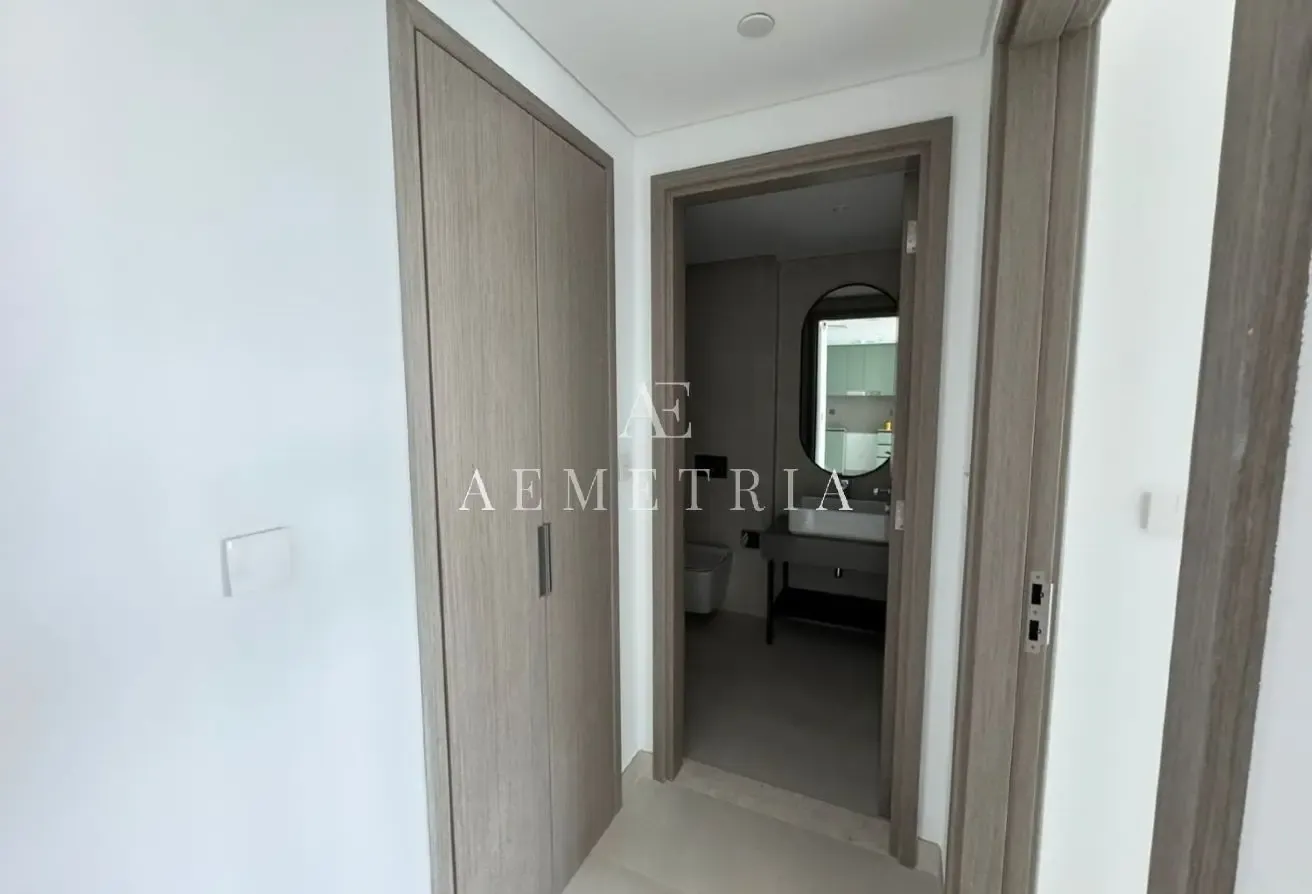 Burj Khalifa View I Vacant I Investment