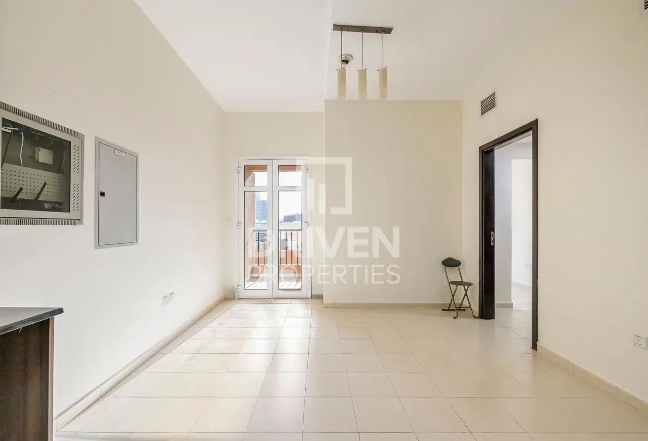 Mid Floor | Community View | Available in August