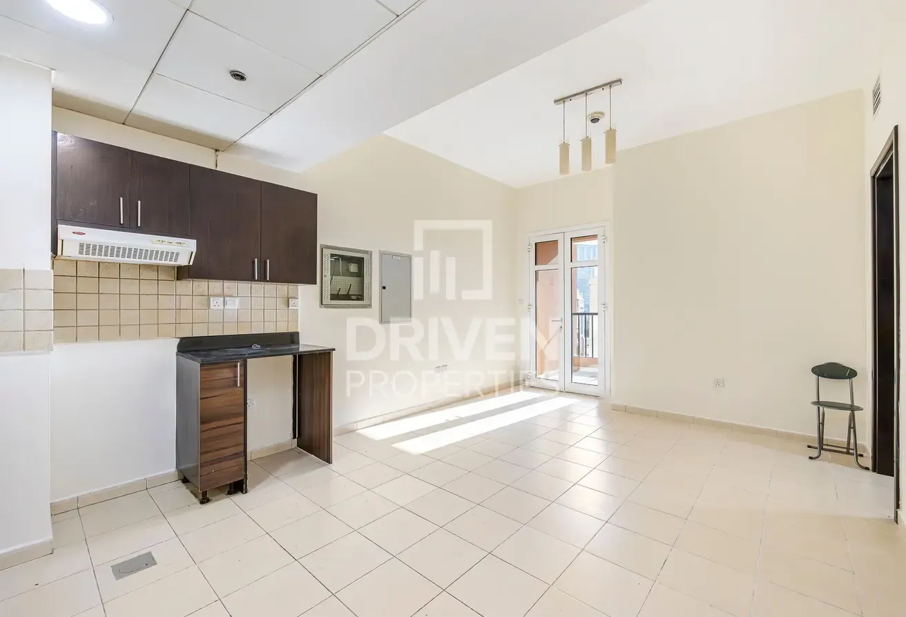 Mid Floor | Community View | Available in August