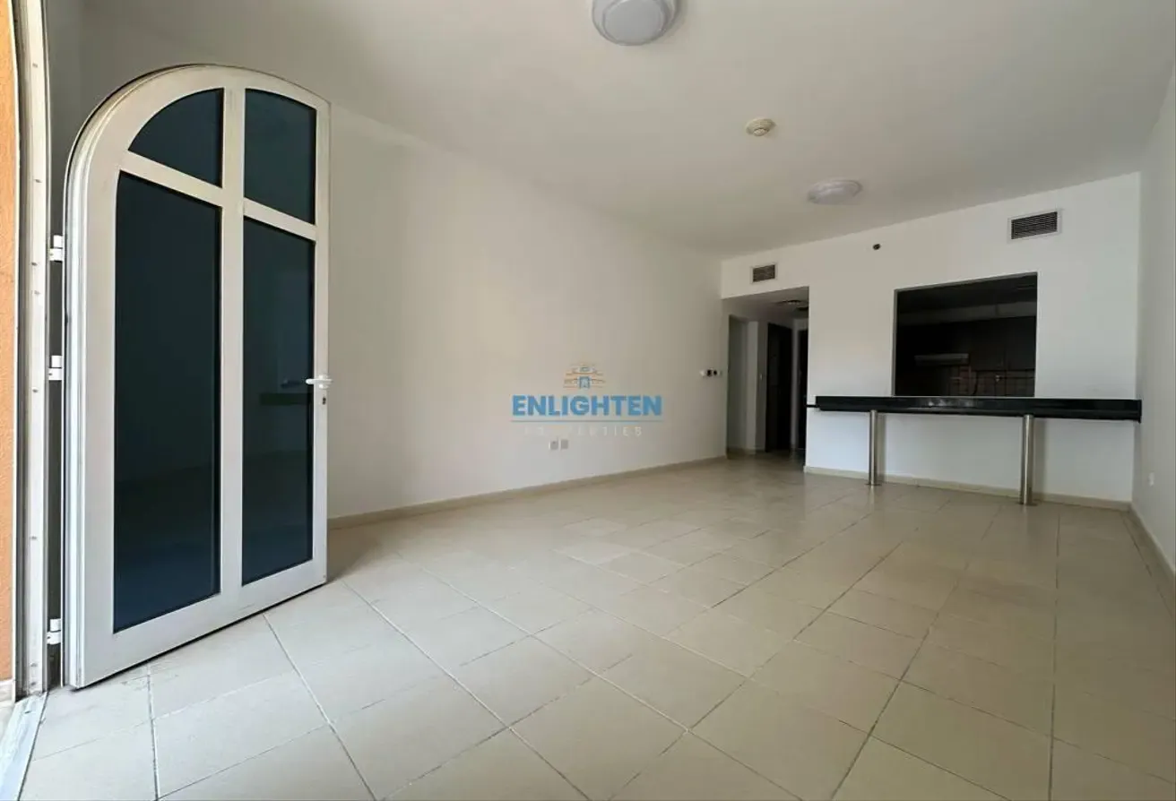 VACANT 2BR | PRIME LOCATION | WELL MAINTAINED