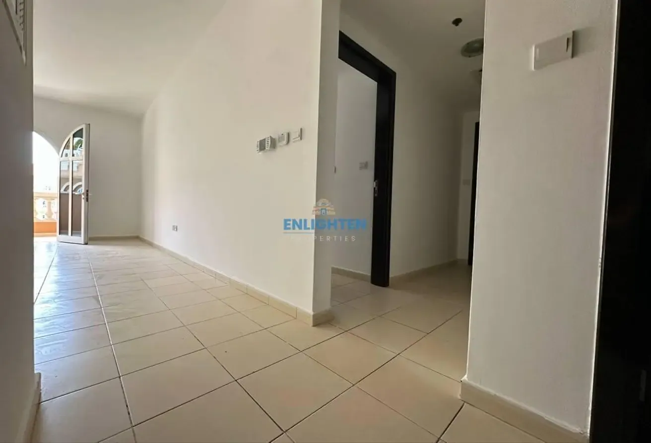 VACANT 2BR | PRIME LOCATION | WELL MAINTAINED