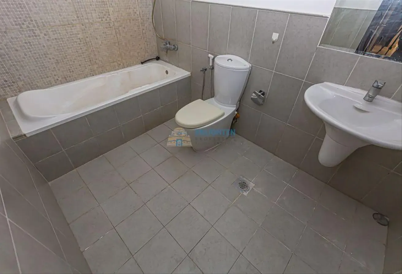 SPACIOUS 2BHK | VACANT SOON | COMMUNITY FACING