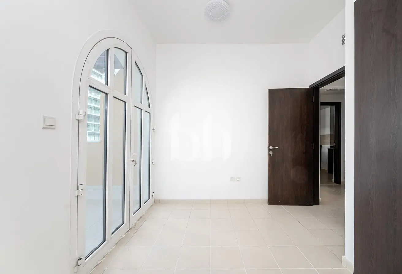 Rented | Exclusive | Bright | Community View