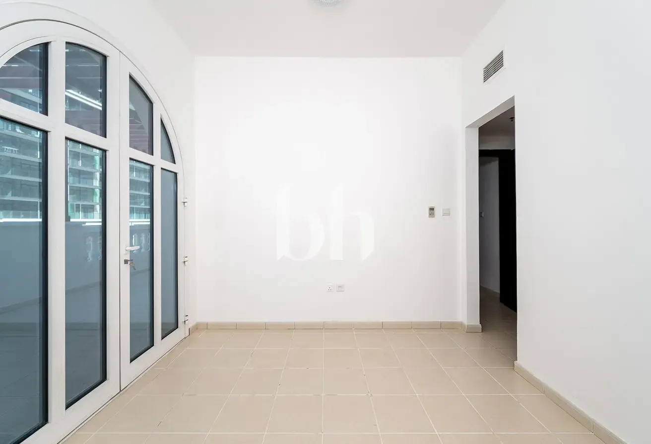 Rented | Exclusive | Bright | Community View