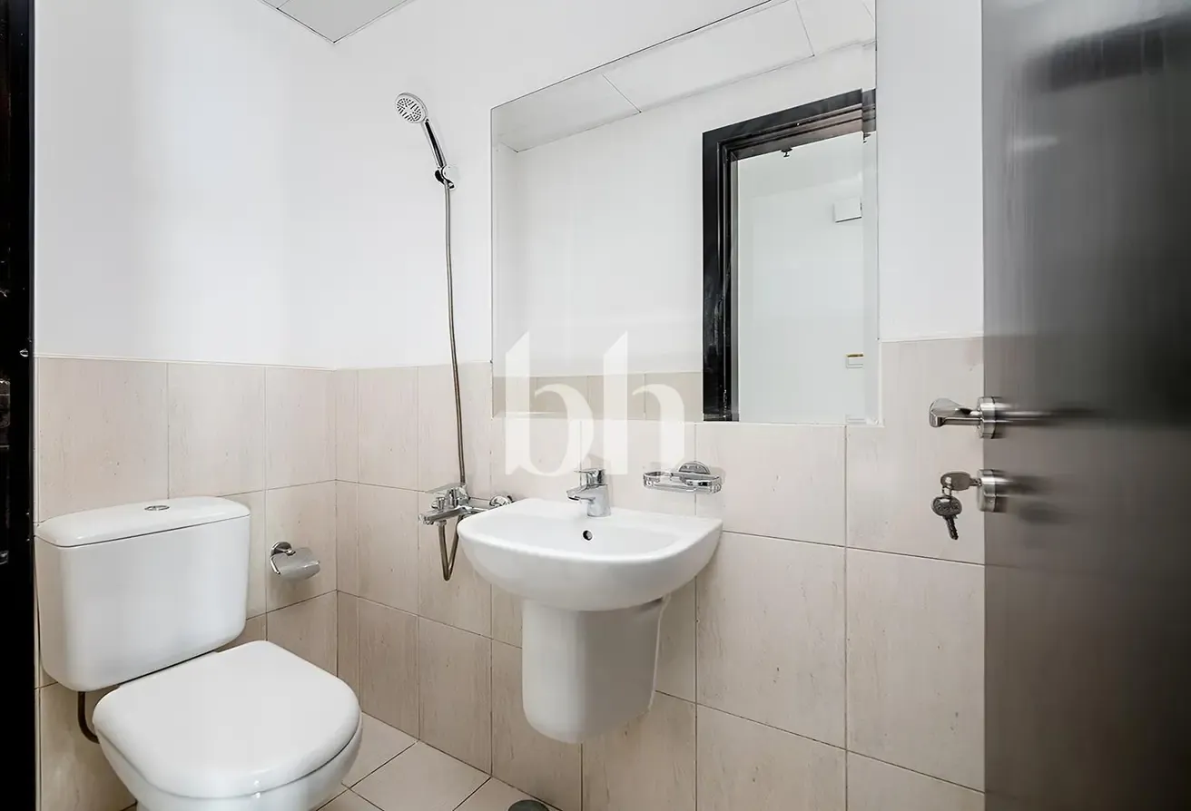 Rented | Exclusive | Bright | Community View