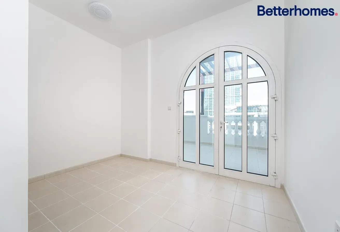 Rented | Exclusive | Bright | Community View