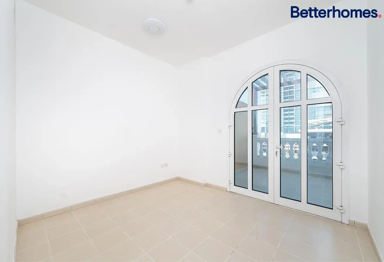 Rented | Exclusive | Bright | Community View