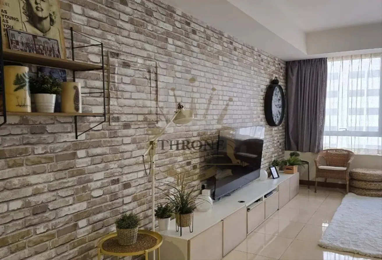 Prime 2BR | Walk to MOE&Metro | Vacant | Spacious