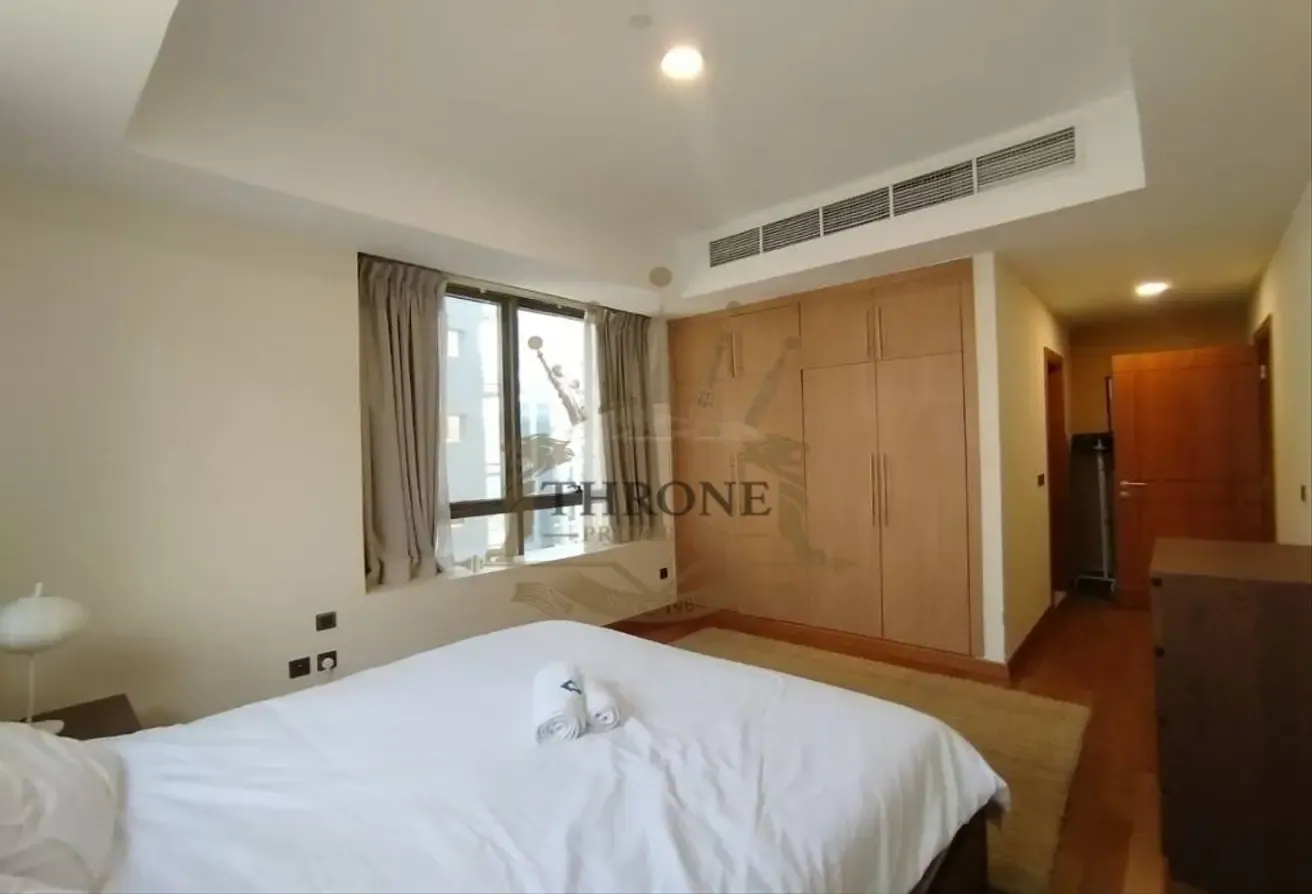 Prime 2BR | Walk to MOE&Metro | Vacant | Spacious