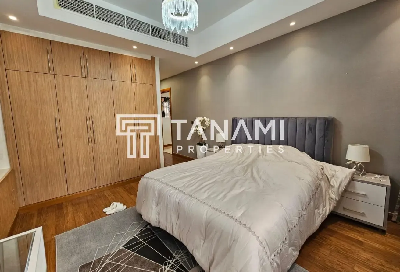 Corner Unit | Fully Furnished | Close to Metro