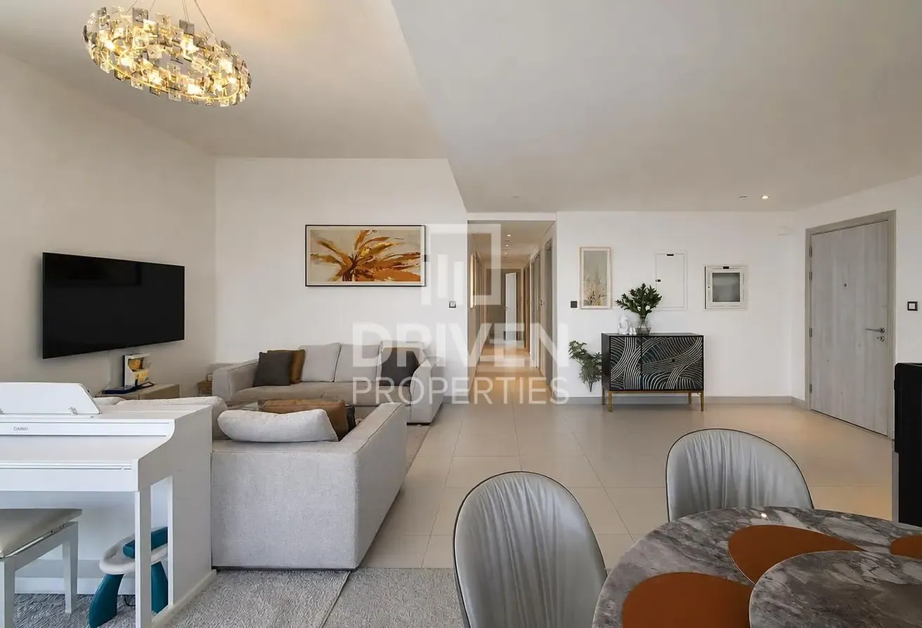 Full Canal View | Big Layout | Prime Location