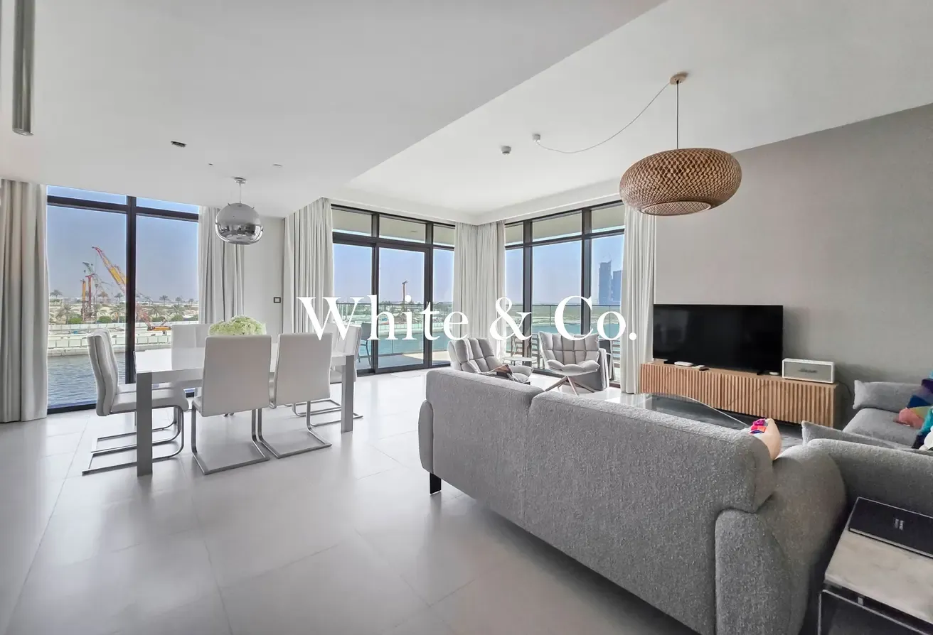 Waterfront | Prime Asset | Vacant | Large