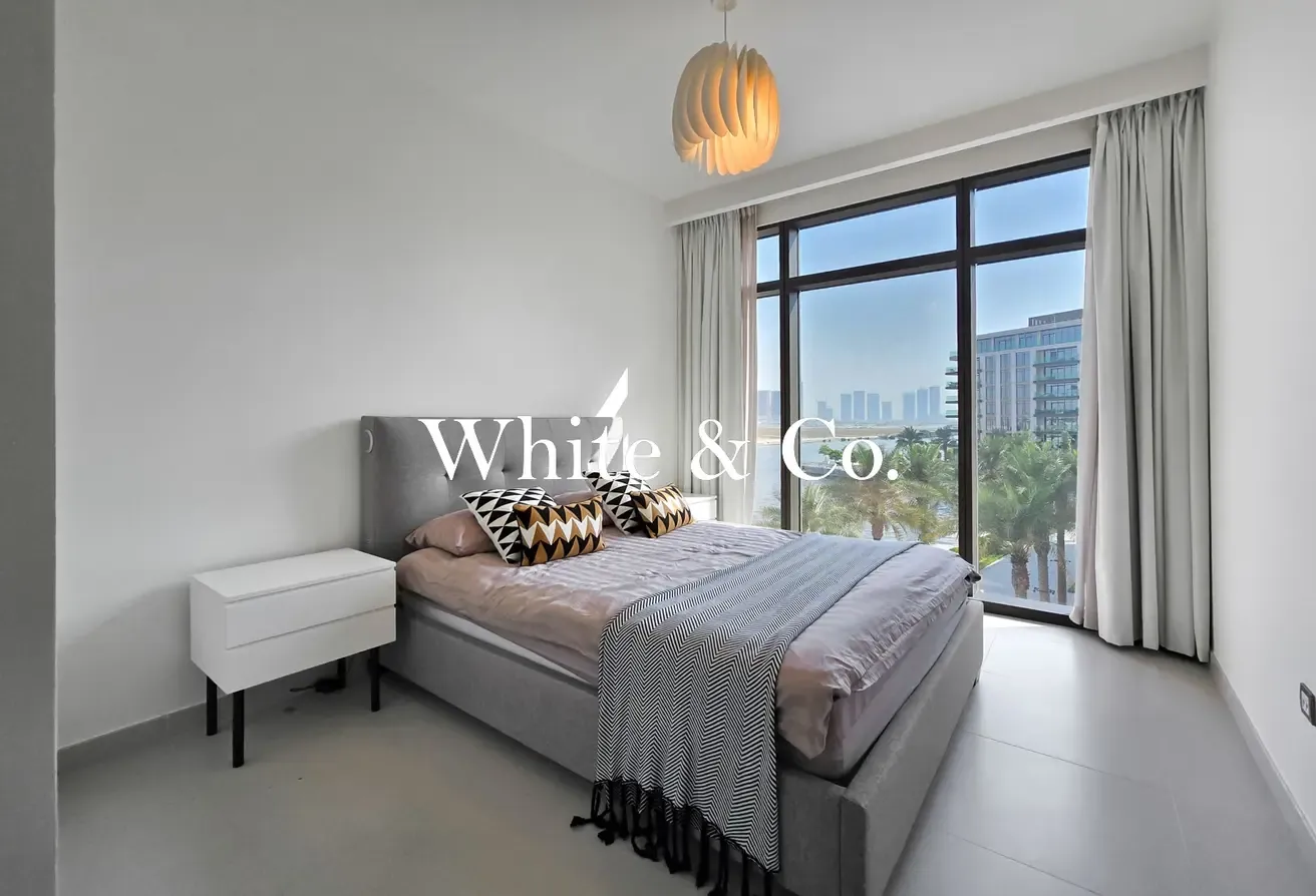 Waterfront | Prime Asset | Vacant | Large