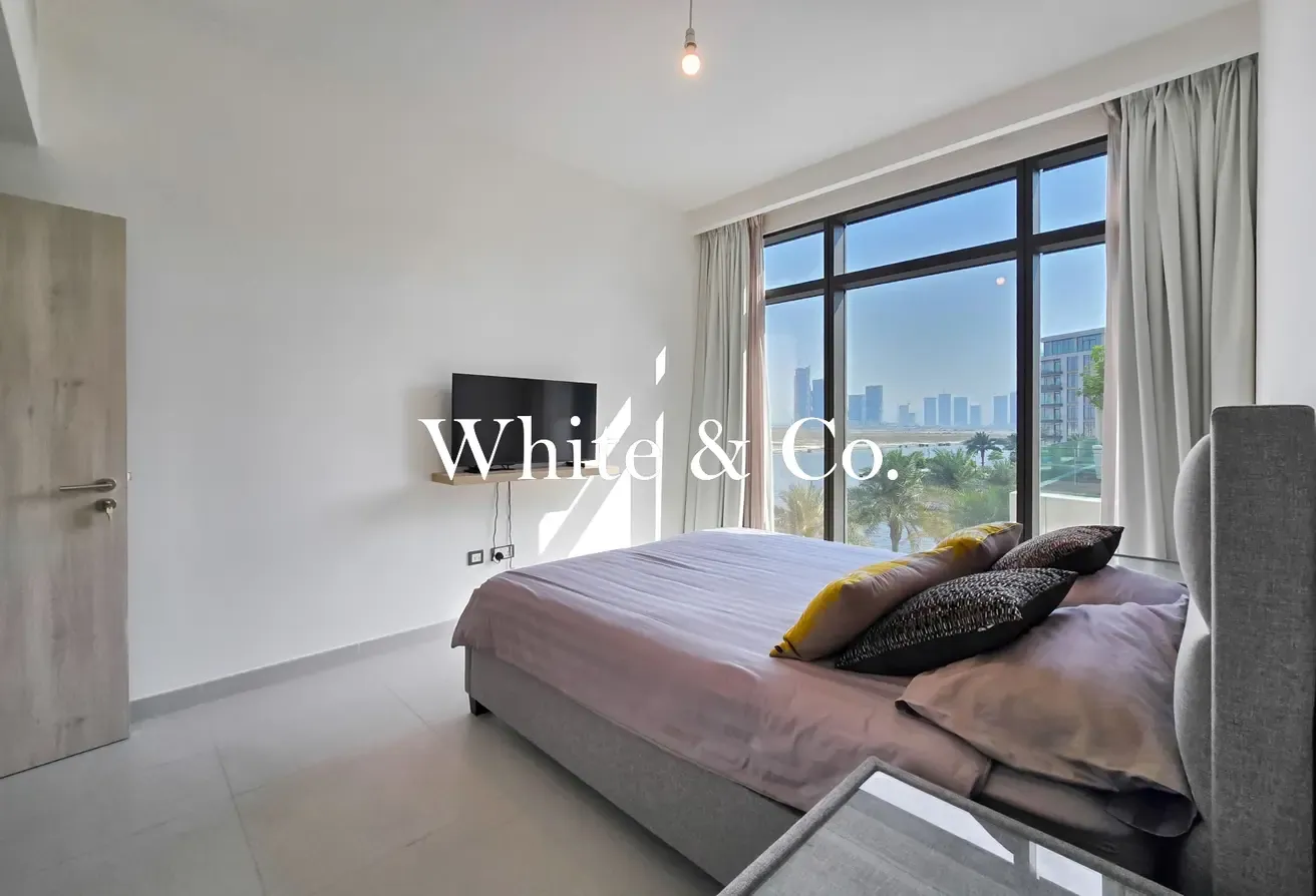 Waterfront | Prime Asset | Vacant | Large