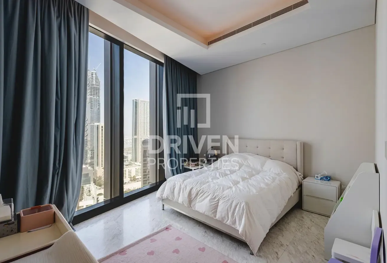 Direct Burj Khalifa View | Premium 01 Series