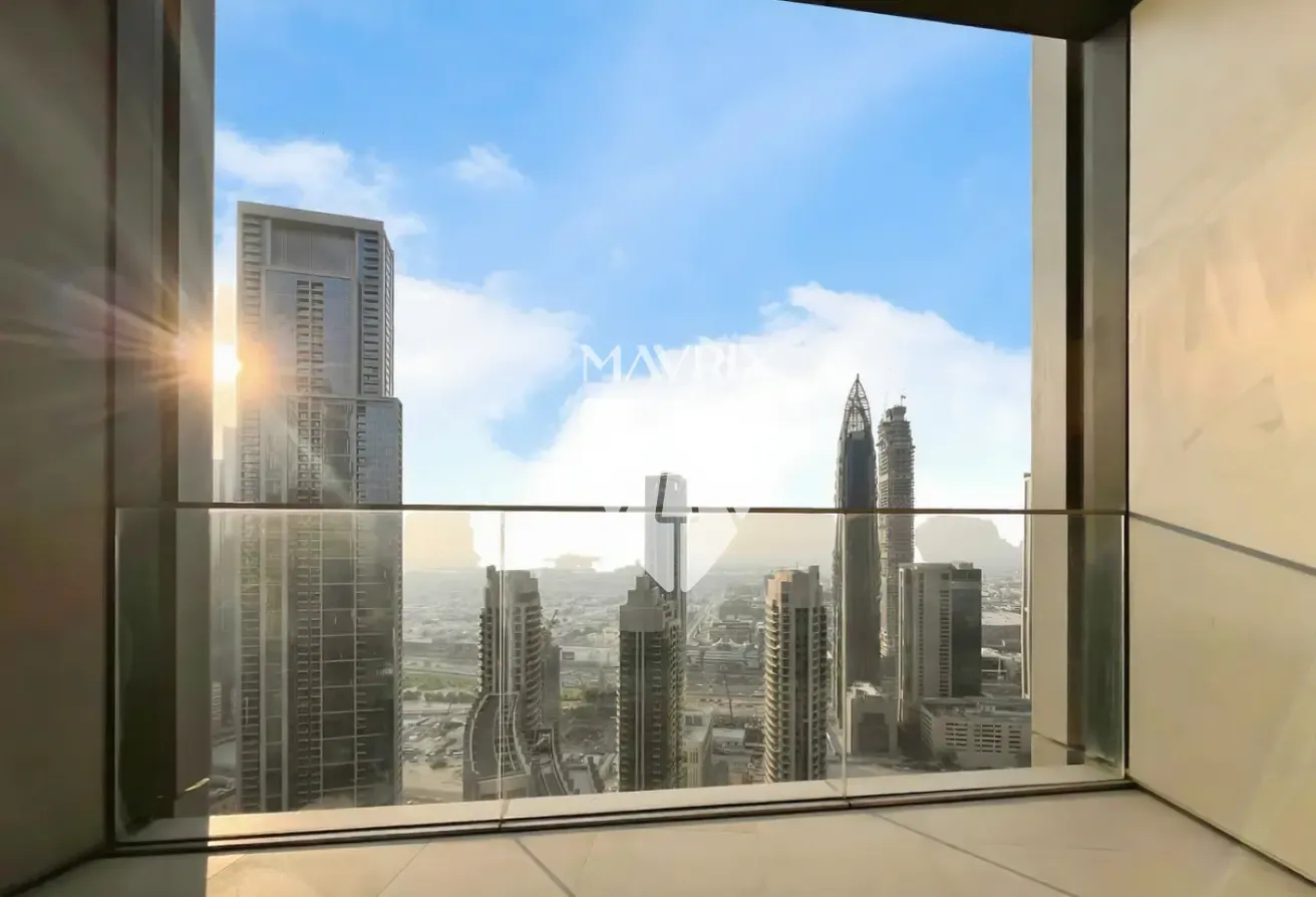 Best View | 01 Layout | Vacant on Transfer