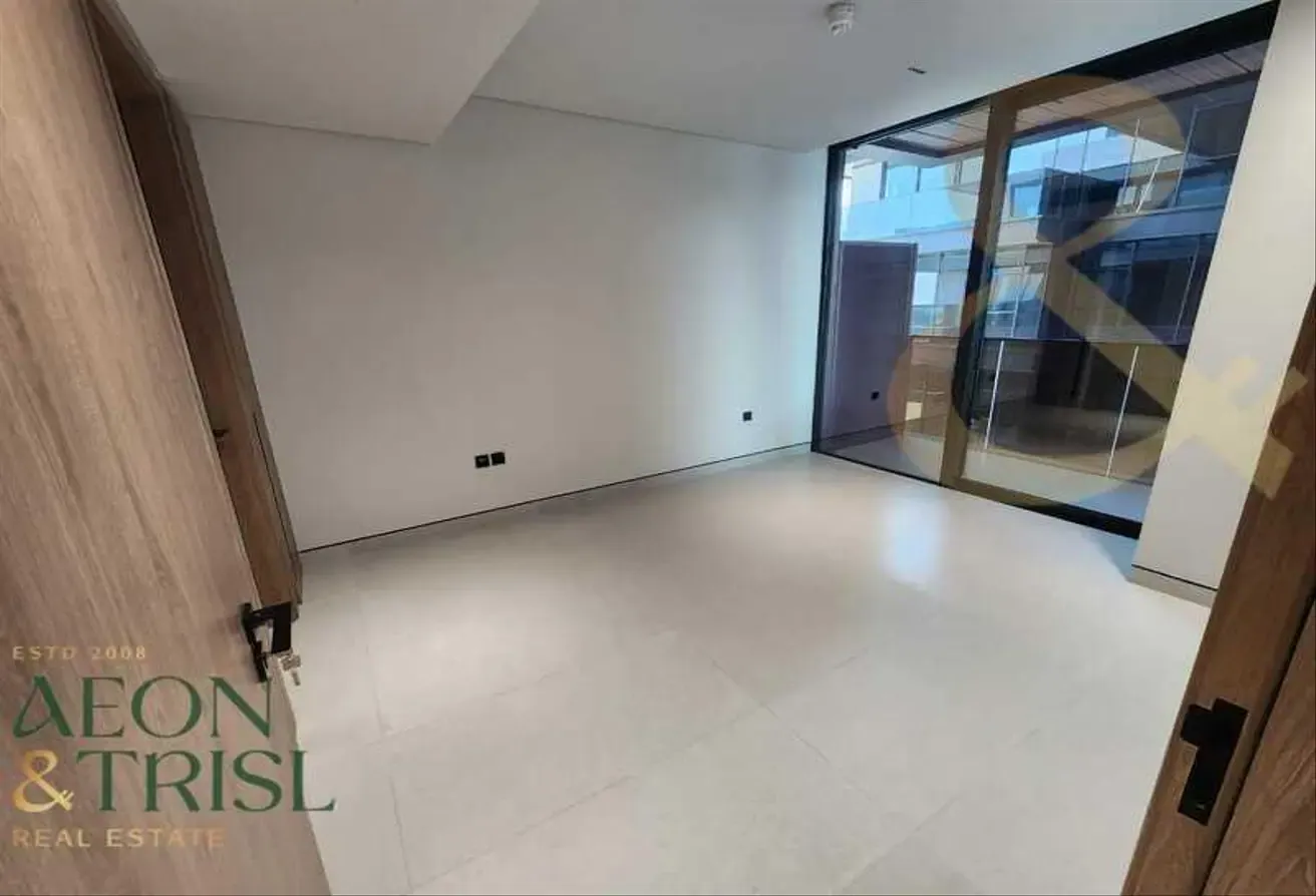 Burj Khalifa View | Vacant | 1BR | Spacious Layout