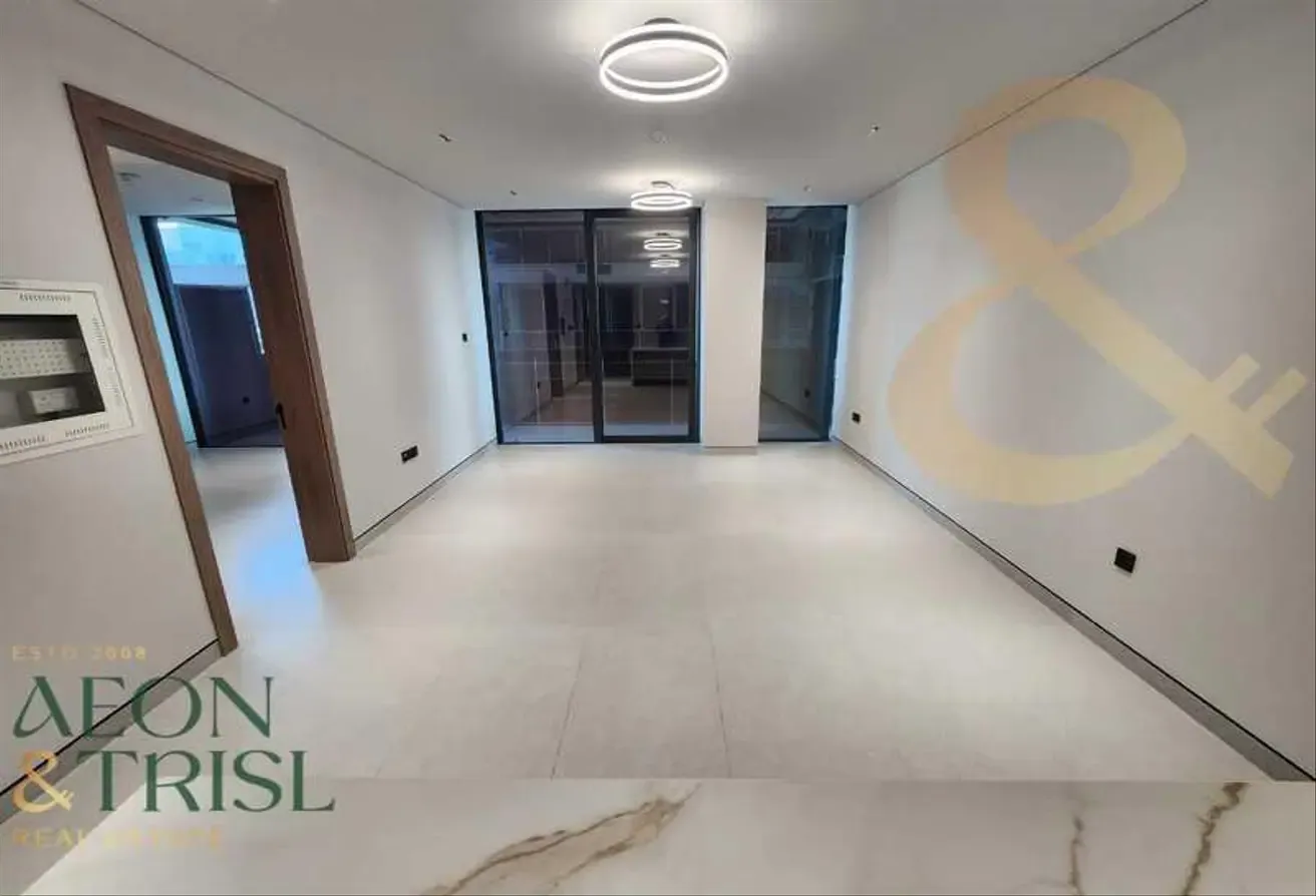 Burj Khalifa View | Vacant | 1BR | Spacious Layout